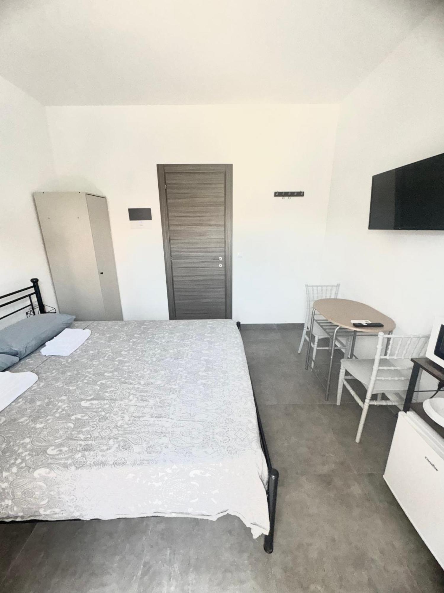 Bed And Beach Ypsos Exterior foto